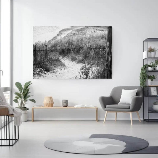 Bretagne Wandbild: Zeitlose Strandlandschaft in Schwarz-Weiß - posterfolio.de