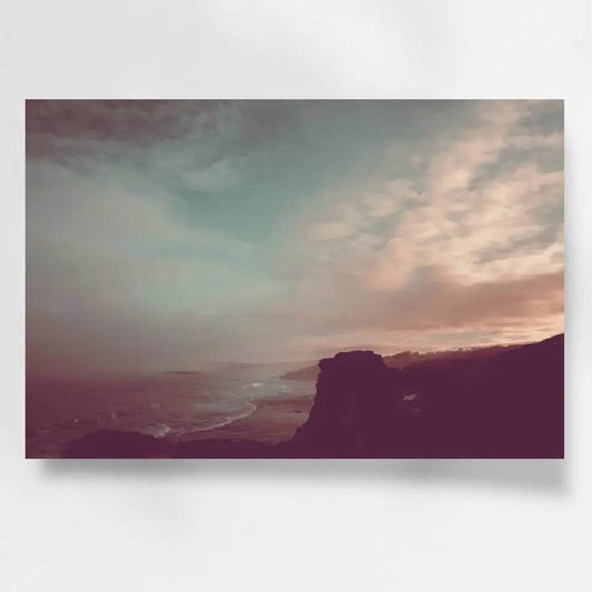 Wilde Küste Portugal Wandbild: Atlantik in dramatischer Dämmerung - posterfolio.de