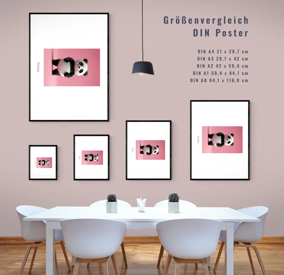 Fröhlicher Panda: Dein personalisiertes Poster für strahlende Kinderzimmer!