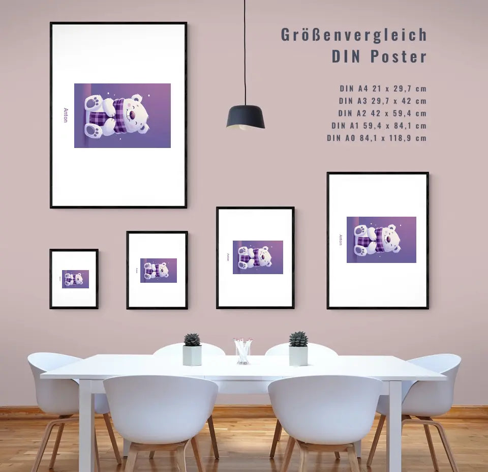 Fröhlicher Eisbär: Dein personalisiertes Poster für winterliche Gemütlichkeit!