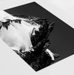 Majestätisches Großglockner Wandbild: Dein alpiner Blickfang in Schwarz-Weiß! - posterfolio.de