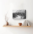 Bretagne Wandbild: Zeitlose Strandlandschaft in Schwarz-Weiß - posterfolio.de