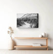 Bretagne Wandbild: Zeitlose Strandlandschaft in Schwarz-Weiß - posterfolio.de