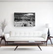 Zaun am Strand Wandbild: Stille der Bretagne in Schwarz-Weiß - posterfolio.de