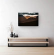Highlands Schottland Wandbild: Dramatischer Sonnenuntergang über den Berggipfeln - posterfolio.de