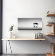 Panorama Wandbild: Einsame Strandszene in Stilvoller Schwarz-Weiß-Optik - posterfolio.de