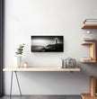 Panorama Wandbild: Zeitloser Leuchtturm an einem ruhigen Meer - posterfolio.de
