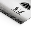 Panorama Wandbild: Einsame Strandszene in Stilvoller Schwarz-Weiß-Optik - posterfolio.de