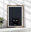 Neugierige Katze: Dein personalisiertes Poster für charmante Blickfänge! - posterfolio.de