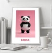 Fröhlicher Panda: Dein personalisiertes Poster für strahlende Kinderzimmer! - posterfolio.de