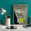 Entdecke deine Welt: Personalisierte Landkarte mit 3 Letter Flughafen Codes! - posterfolio.de