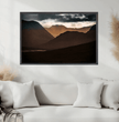 Highlands Schottland Wandbild: Dramatischer Sonnenuntergang über den Berggipfeln - posterfolio.de